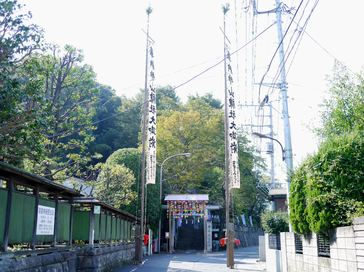 鳥居と入口