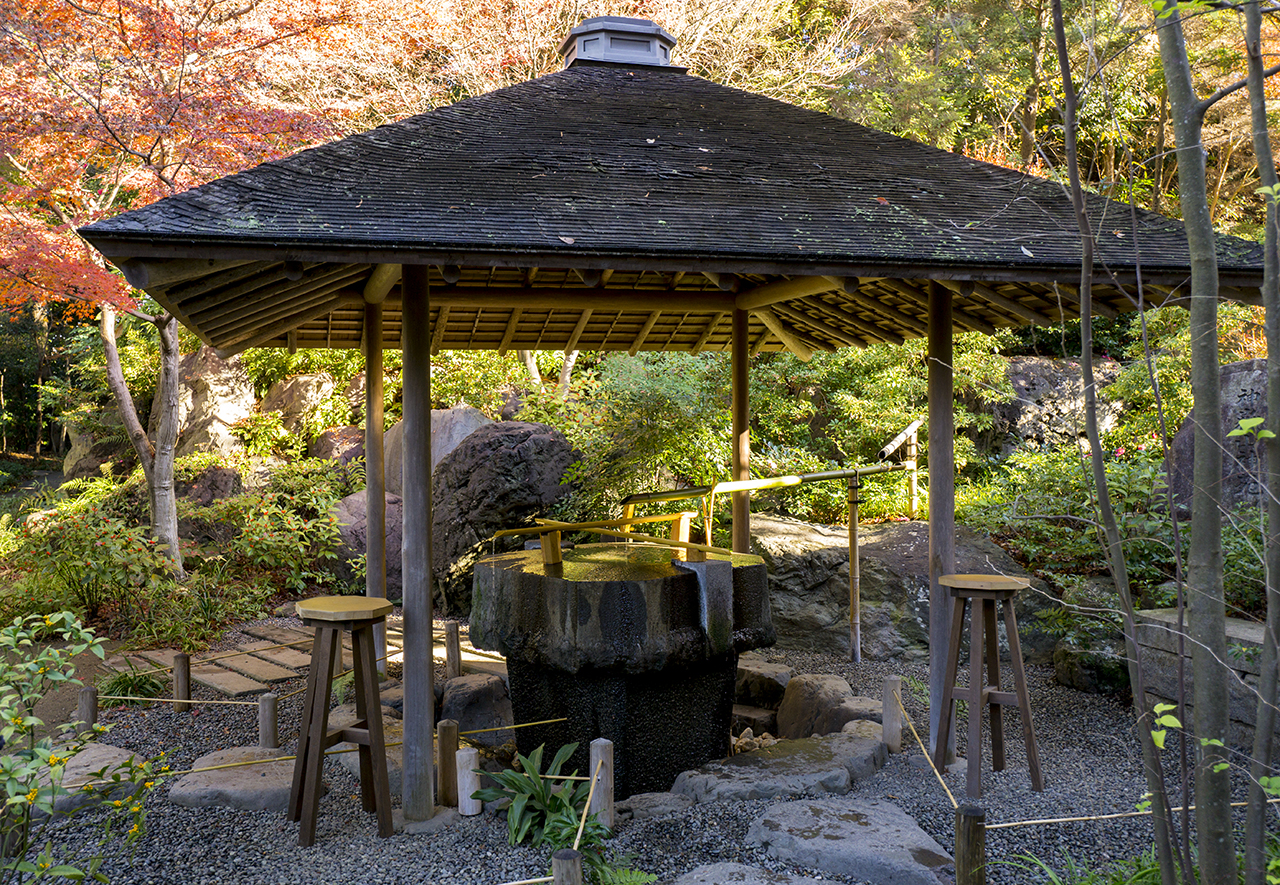 神嶽山神苑 手水舎