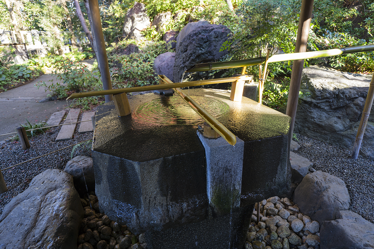 神嶽山神苑 手水鉢