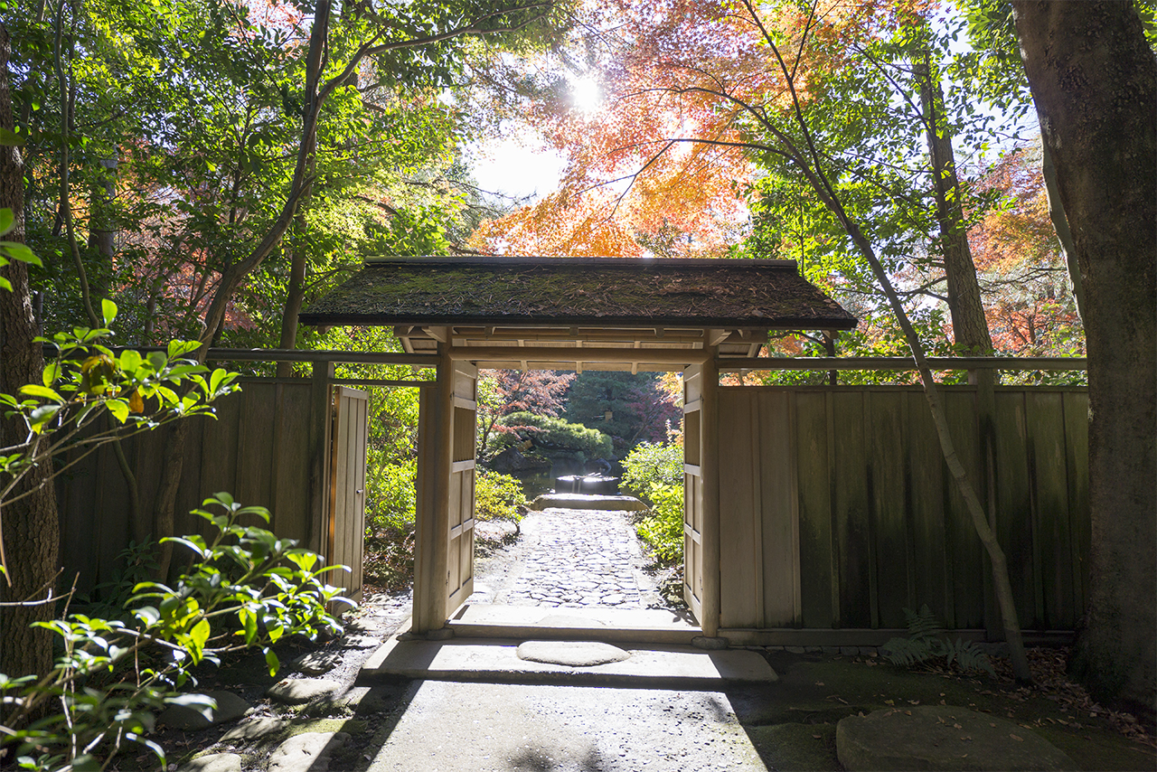 神嶽山神苑 内門