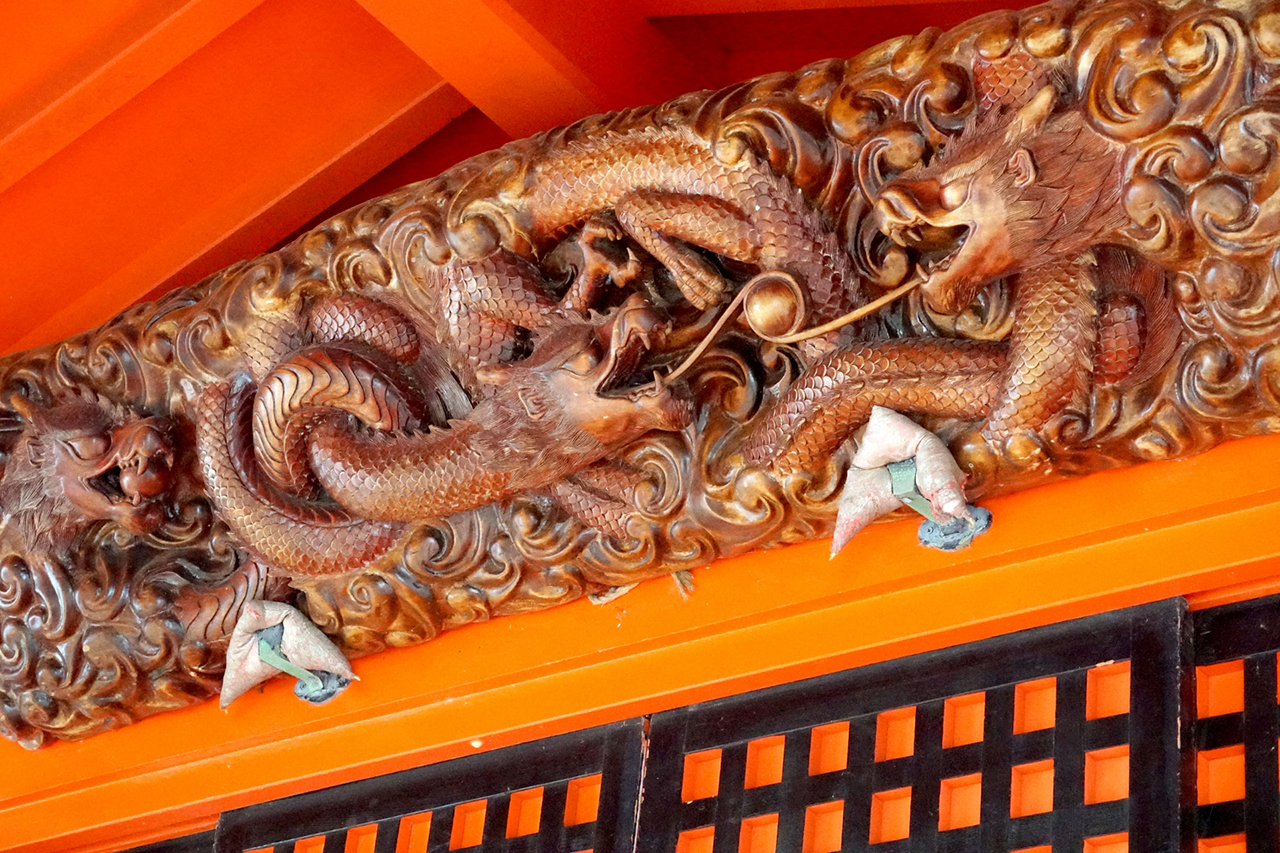 九頭龍神社 社殿の彫刻