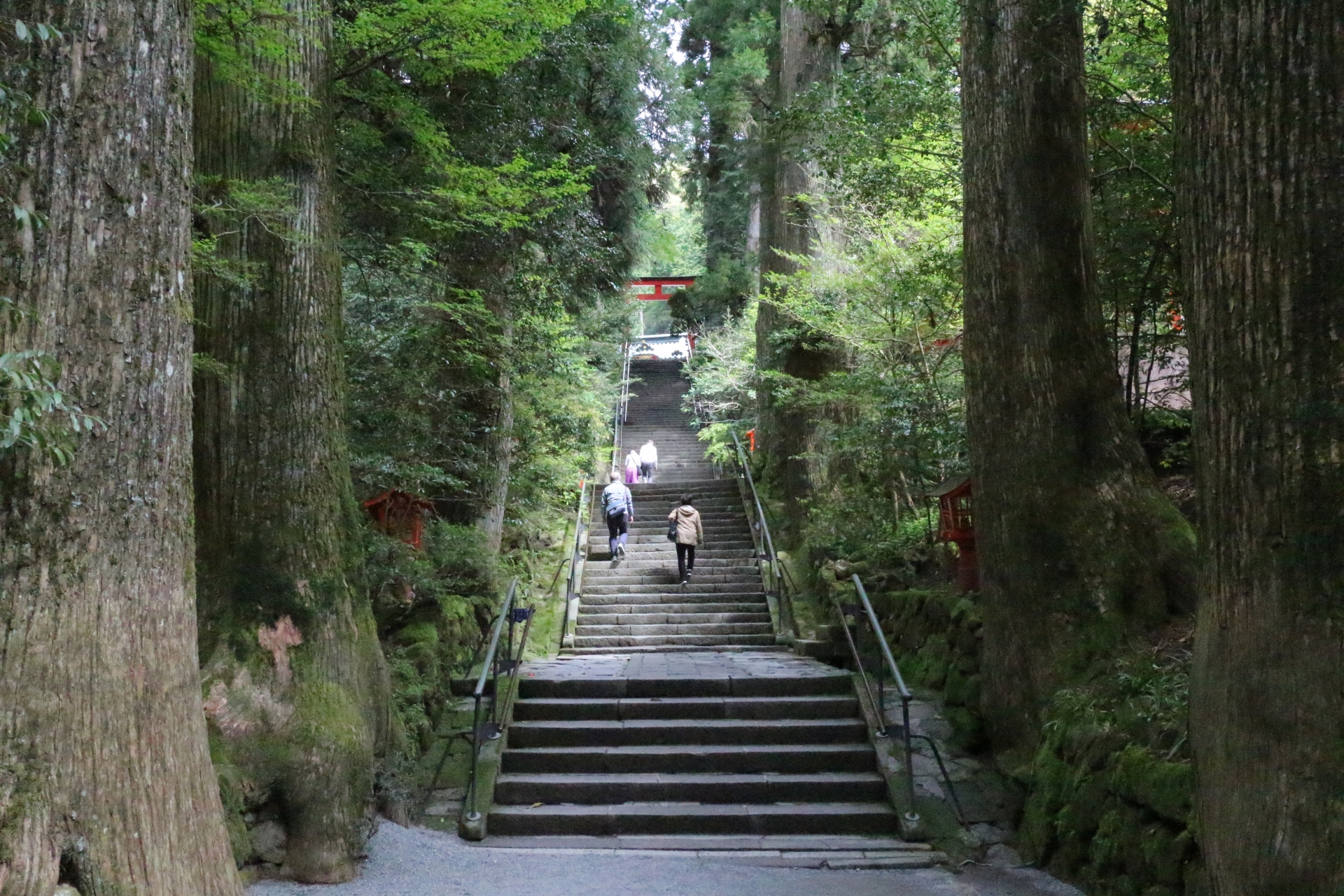 厄落とし階段