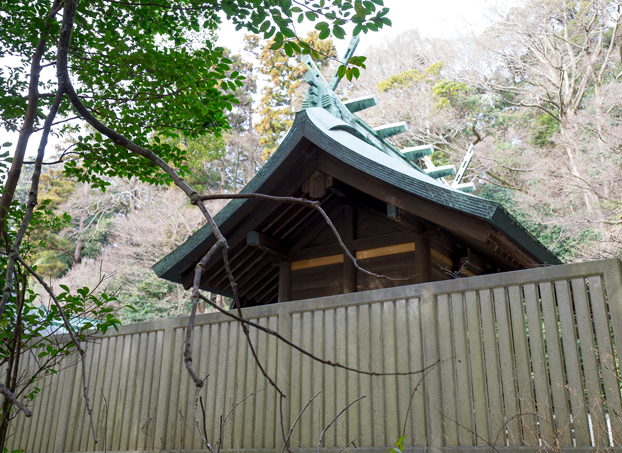 本殿　横から