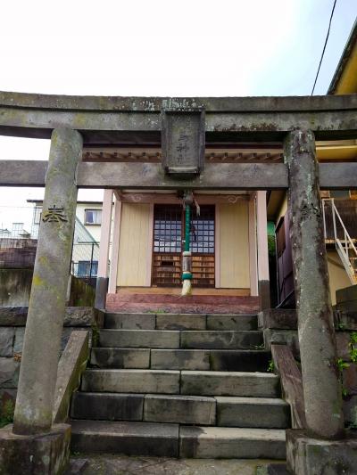 津島神社 鳥居と拝殿