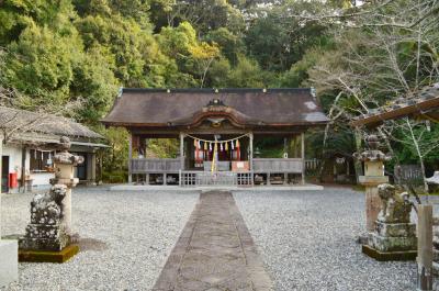 鳴無神社 拝殿