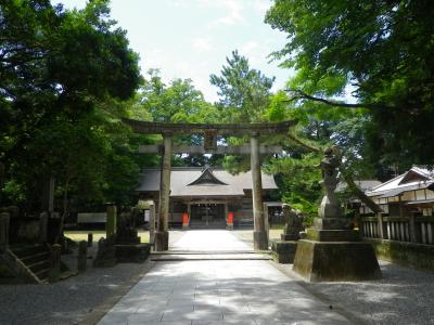 久礼八幡宮 鳥居と拝殿