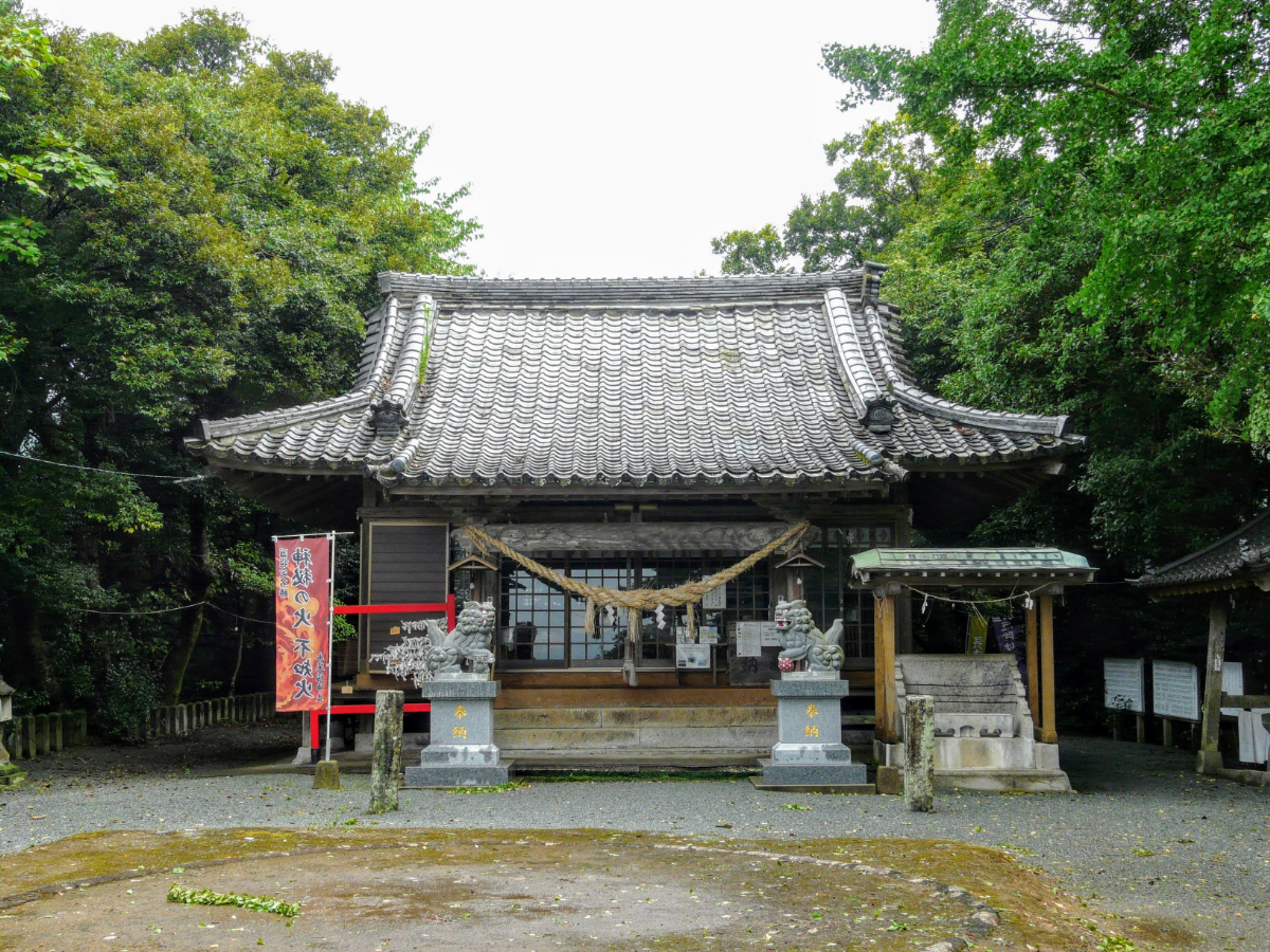 拝殿
