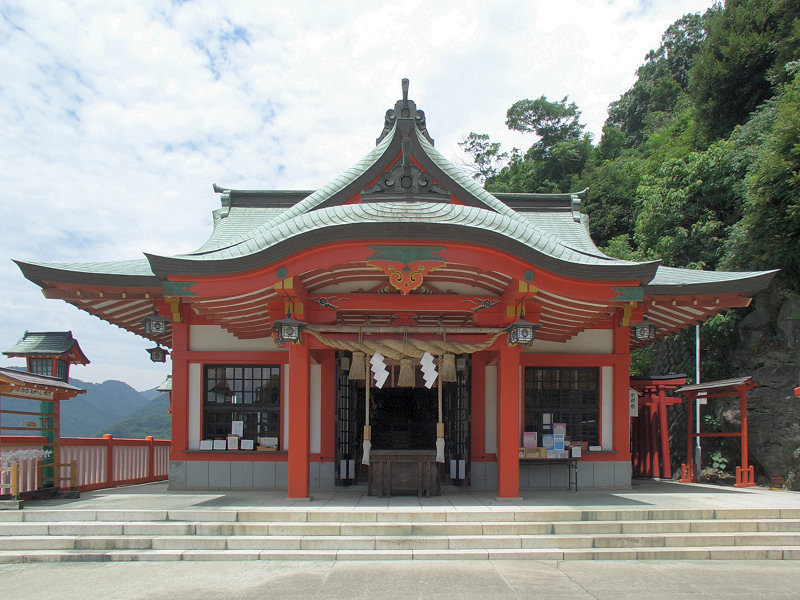 拝殿
