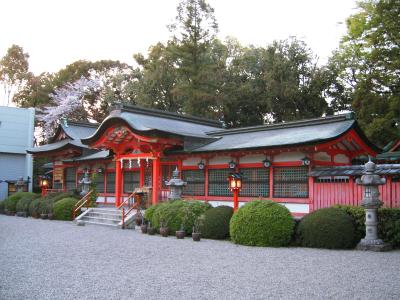 西院春日神社 拝殿