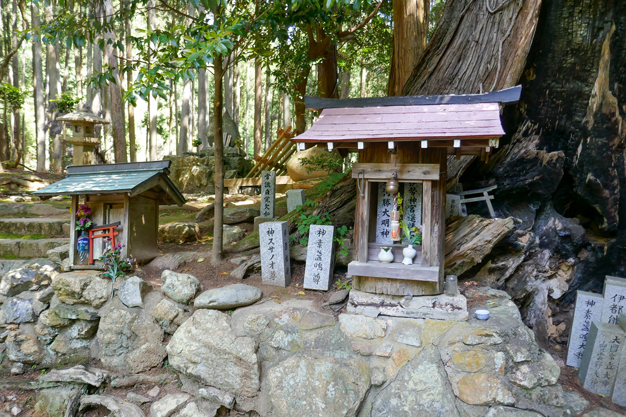 火燧権現跡の祠
