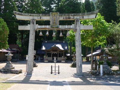 山國神社 鳥居と拝殿