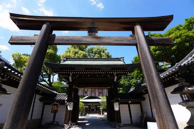 白峯神宮 鳥居