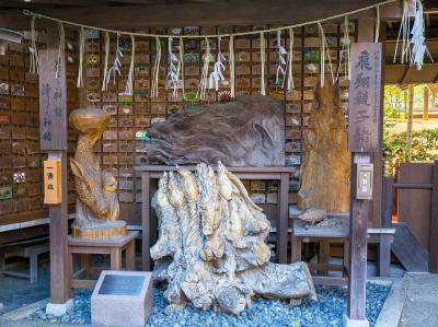 護王神社 飛翔親子猪