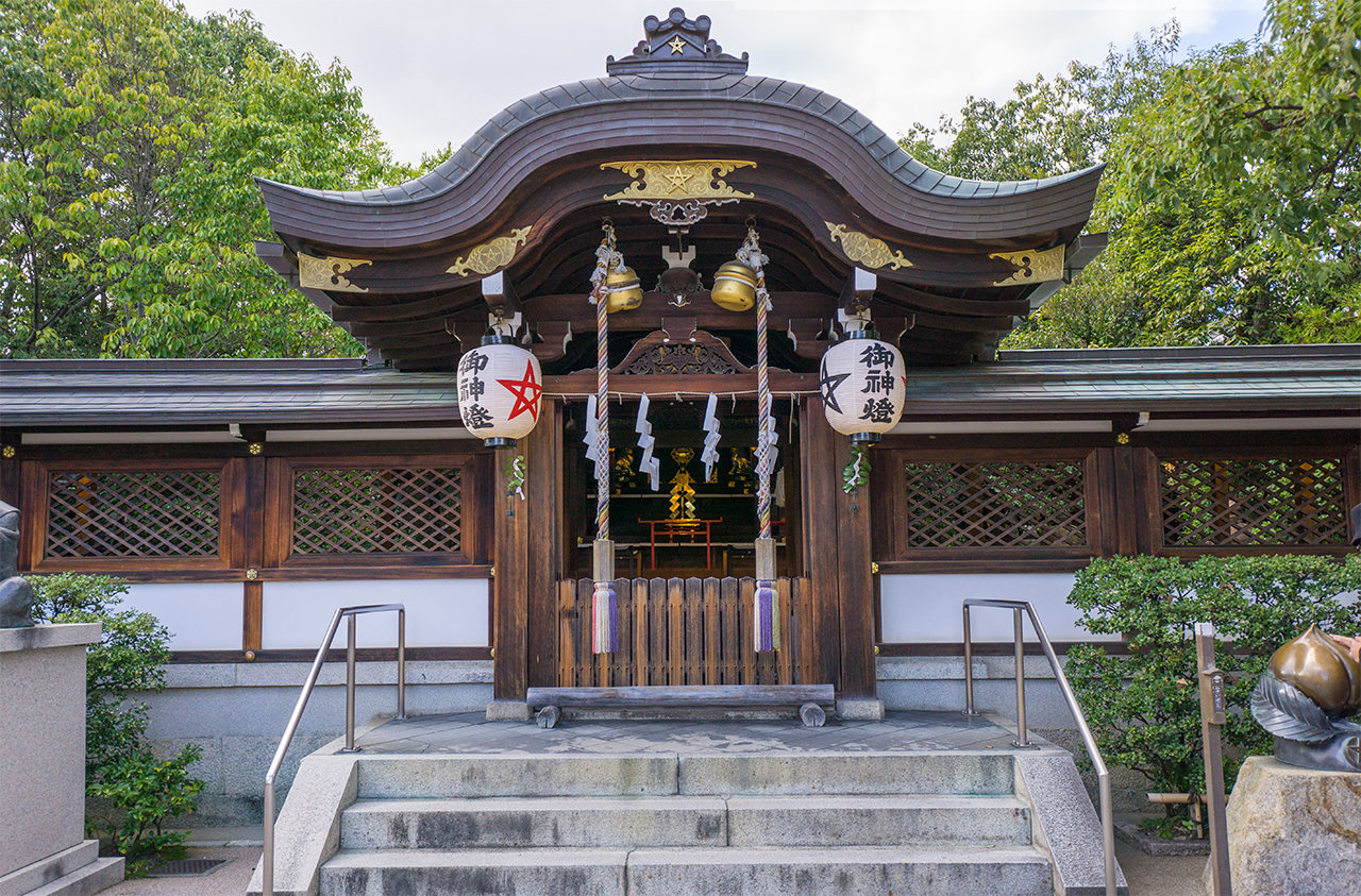 京都晴明神社 拝所アップ
