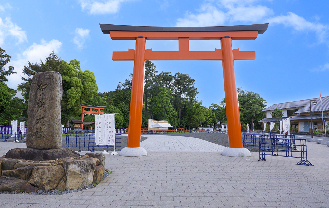 大鳥居と社号碑