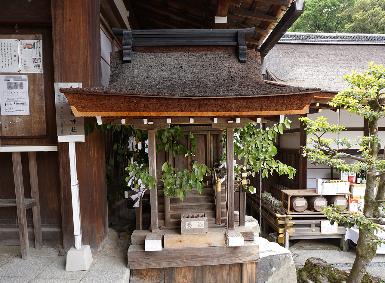 棚尾社 社殿