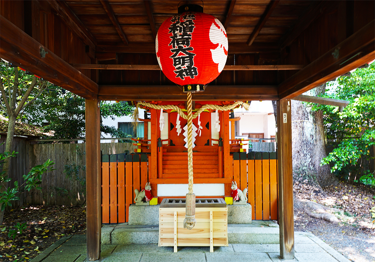 出世導引稲荷神社 社殿