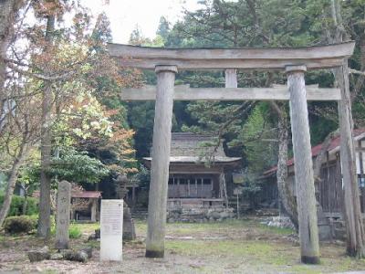 思古渕社 鳥居と拝殿