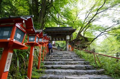 貴船神社 表参道・春日灯籠