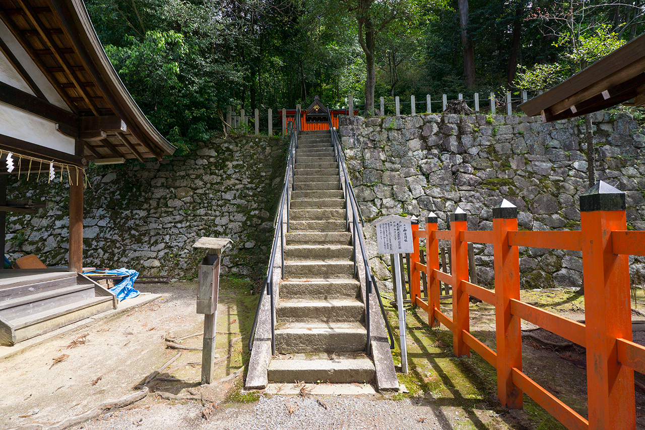 吉田神社 神楽岡社への石段