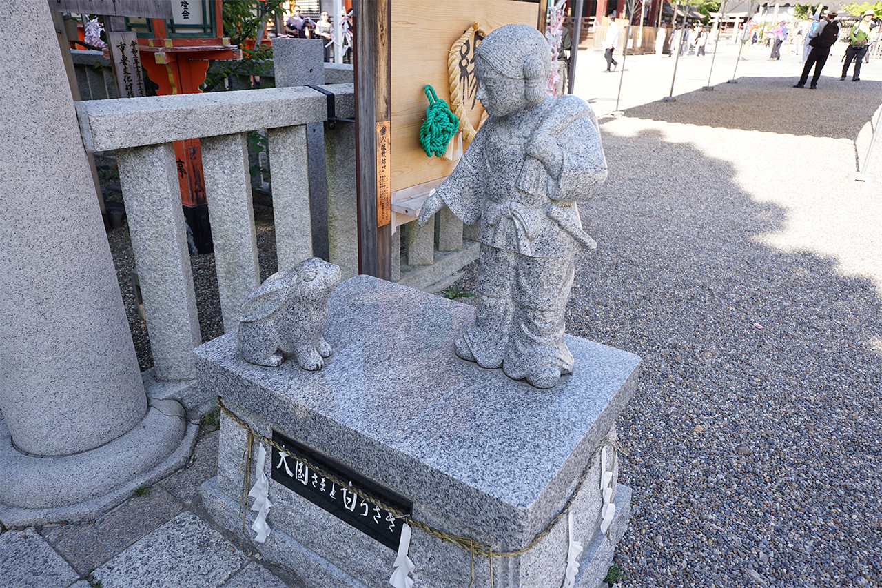 大国さまと白うさぎの像