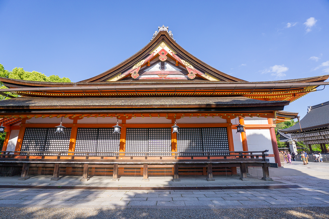 八坂神社 横殿