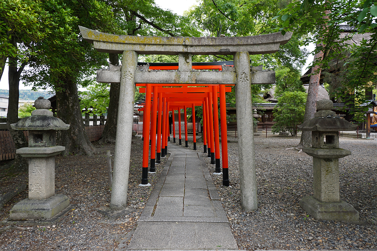 槇本稲荷神社 鳥居
