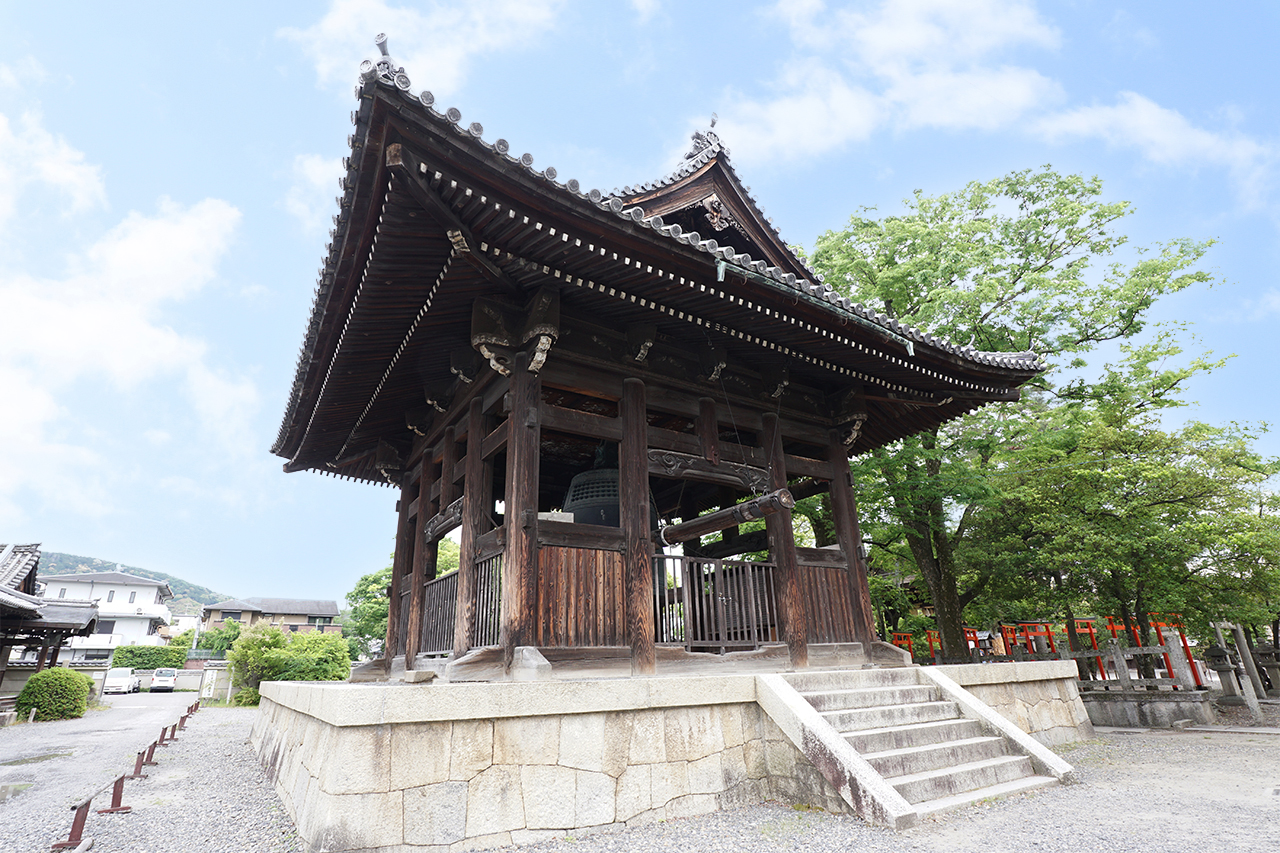 方広寺の鐘 社殿