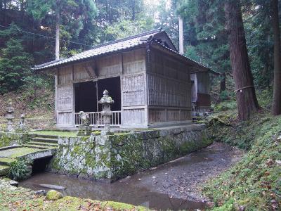 冨持神社 拝殿と本殿