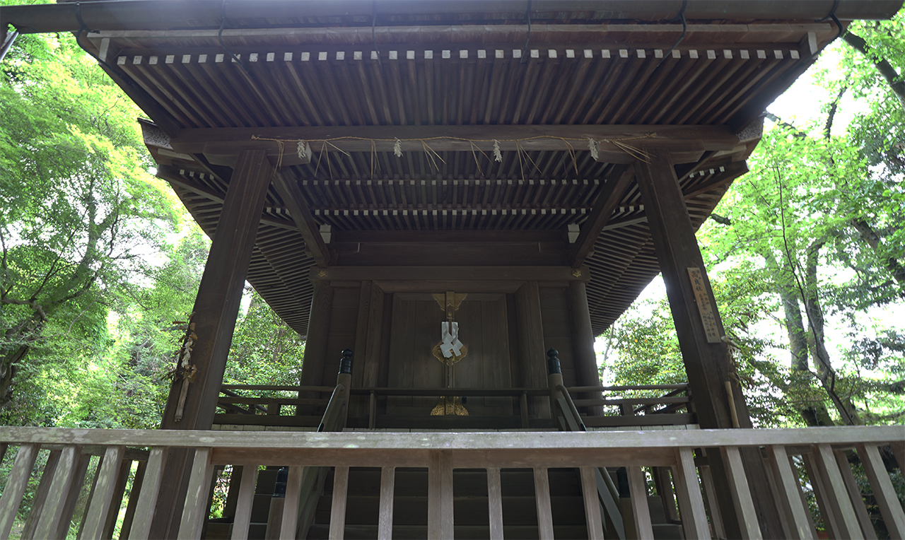 高良神社 本殿正面