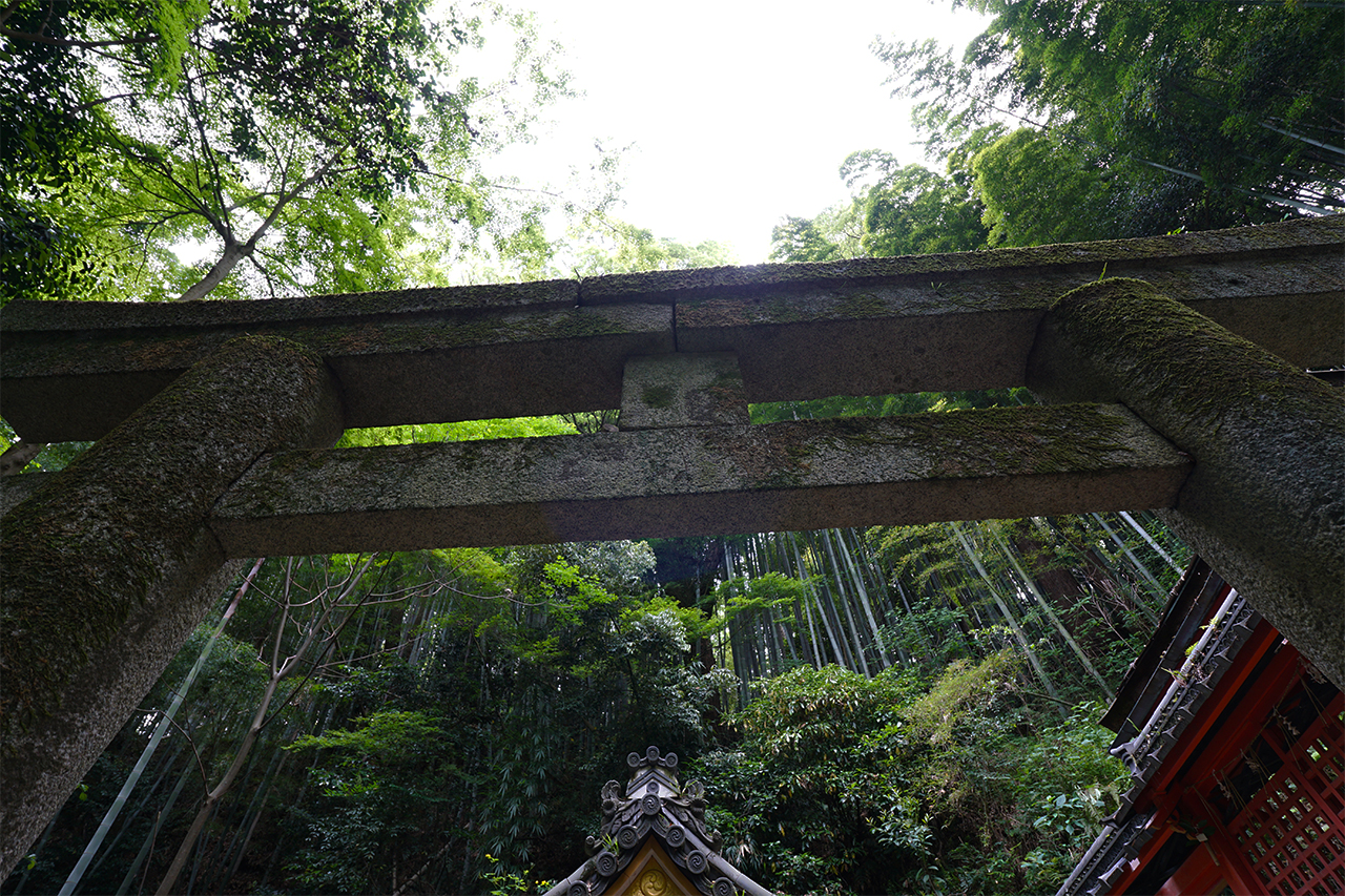 文化財の石造神明鳥居