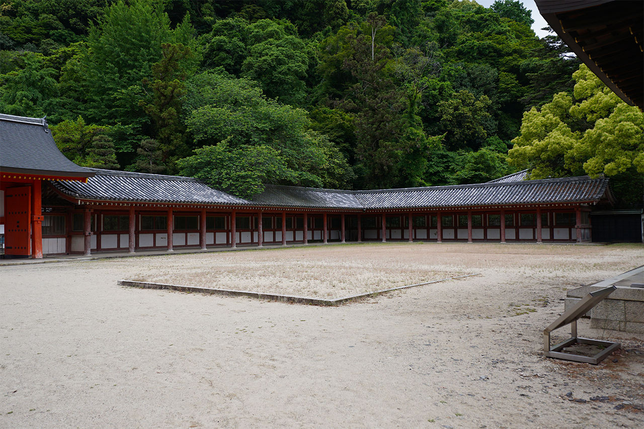 頓宮の回廊