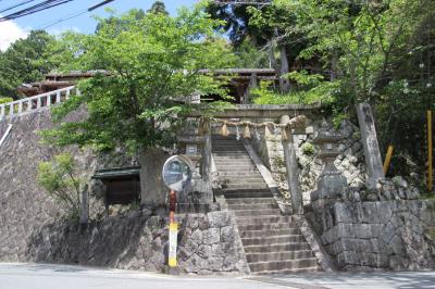 諏訪神社 鳥居と階段