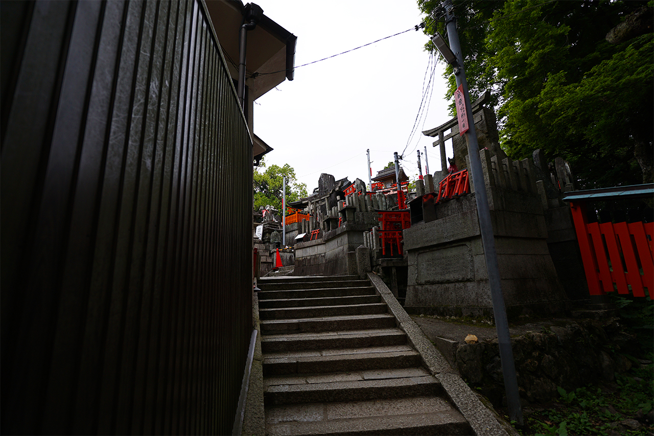 一ノ峰（上之社神蹟）への階段