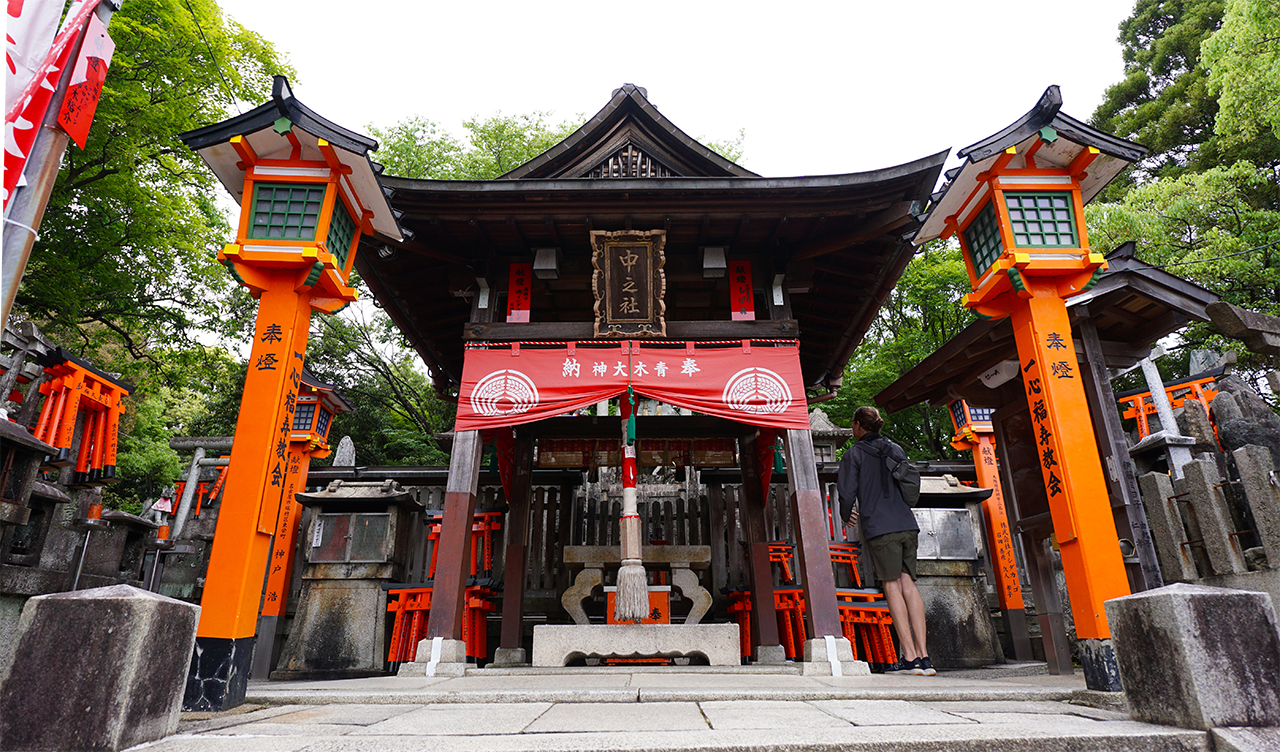 二ノ峰（中社神蹟） 社殿