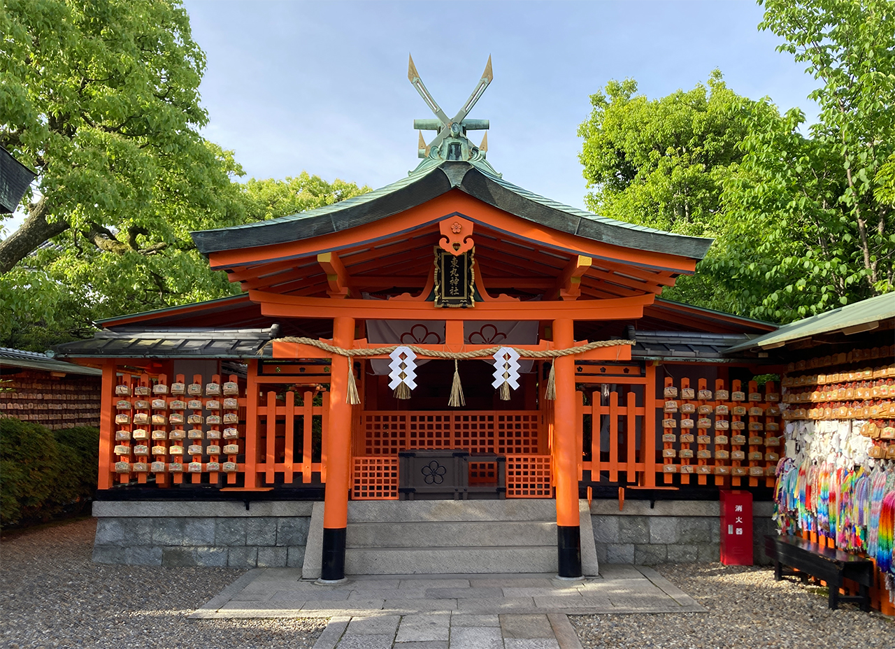 東丸神社 社殿