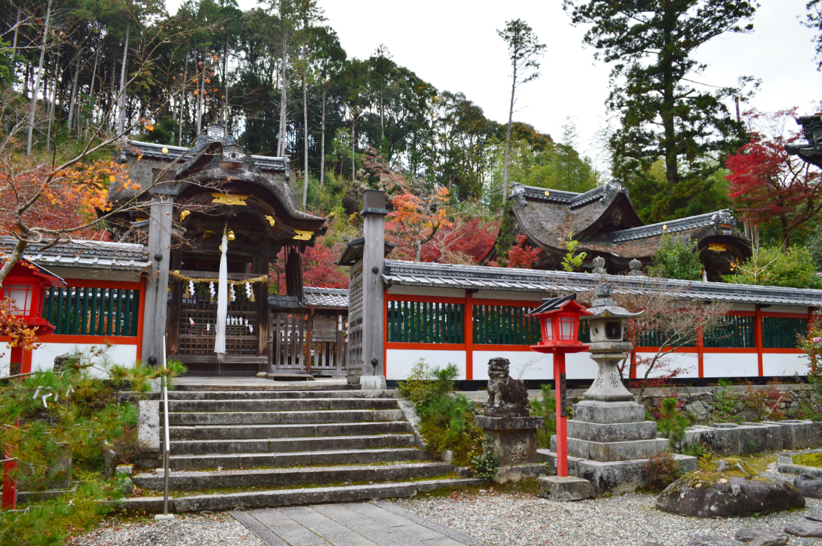 鍬山宮と八幡宮