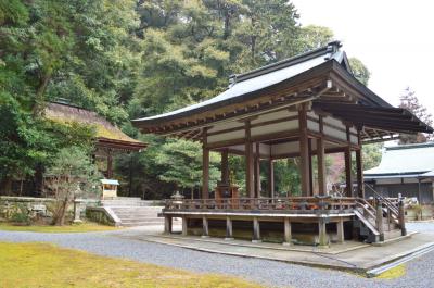 月読神社 拝殿と本殿