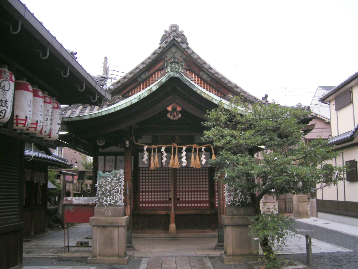 拝殿