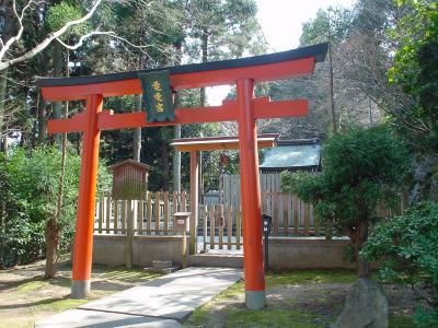 電電宮 鳥居と社殿