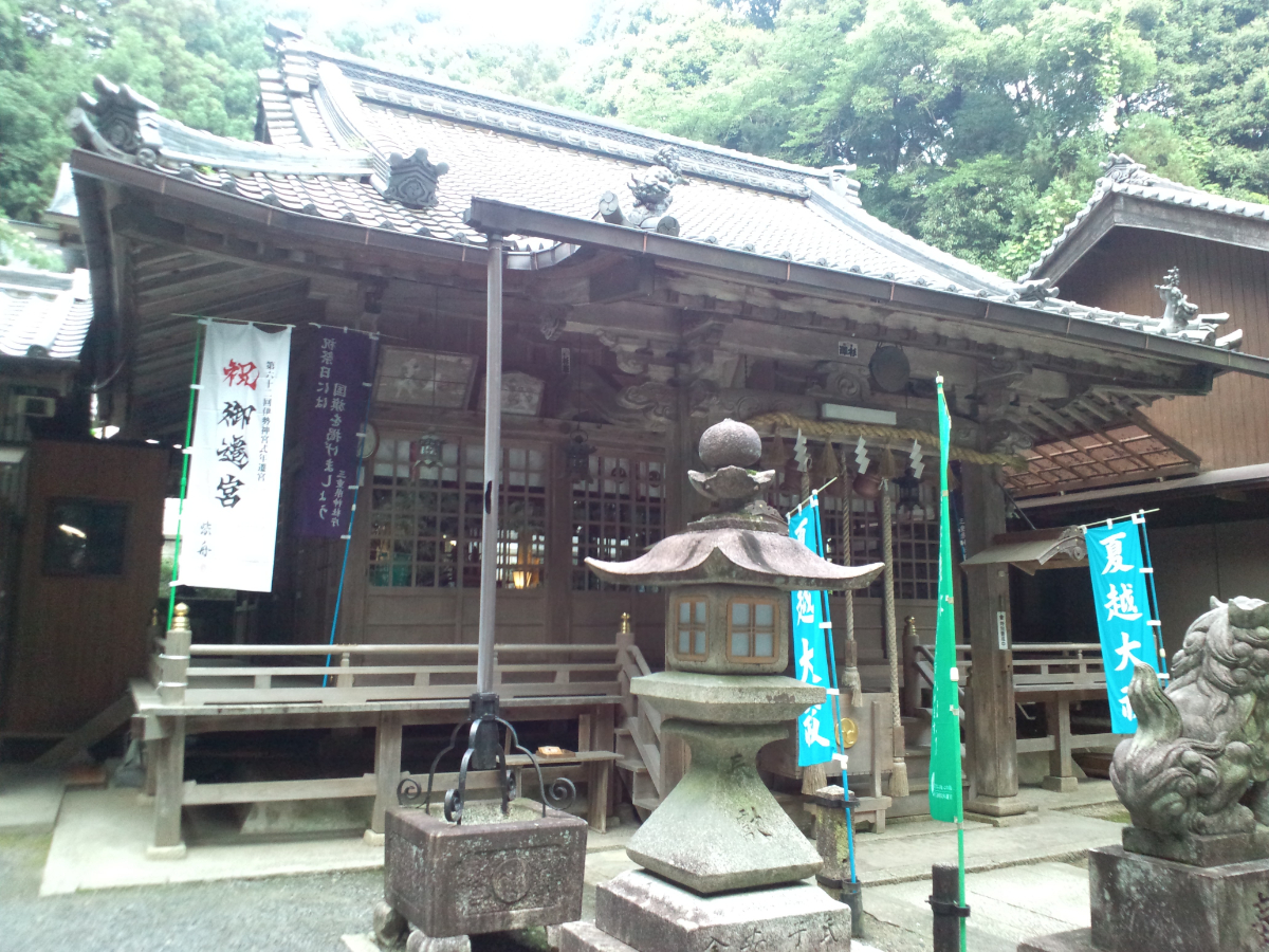 拝殿