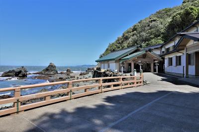 二見興玉神社 二見興玉神社 日の出橋からみえる夫婦岩