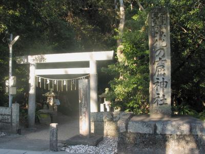 花窟神社 参道と鳥居