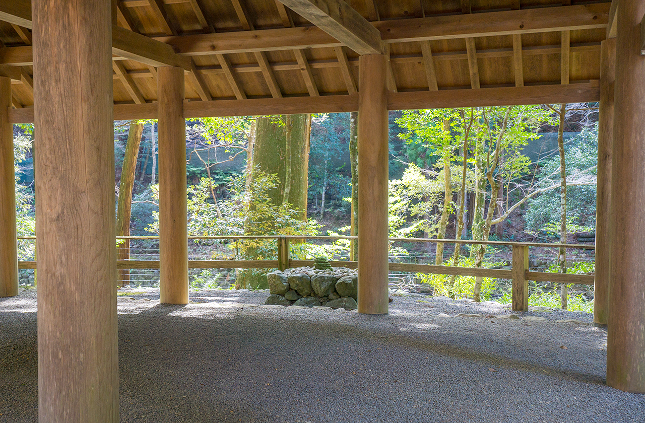 豊受大御神をお迎えする御神座