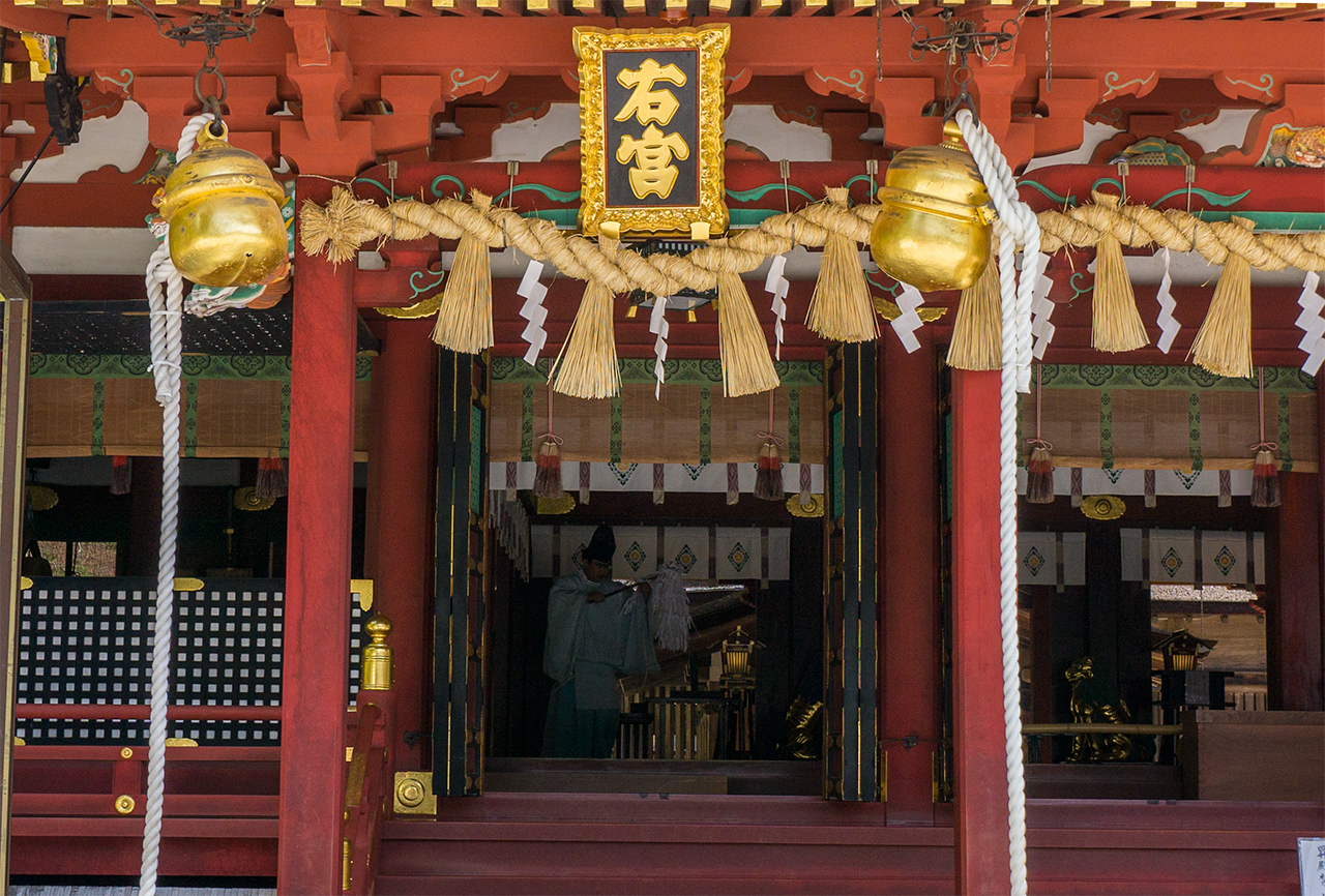 左右宮拝殿 右宮