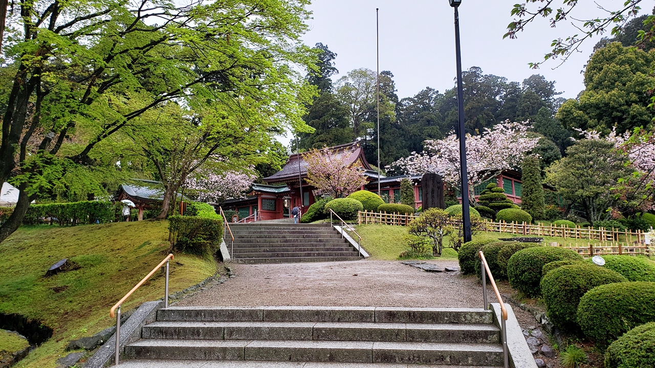 志波彦神社 参道