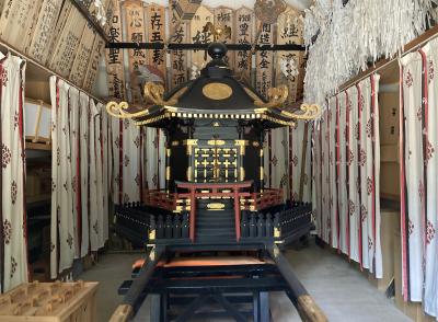 大崎八幡宮 神輿殿の神輿
