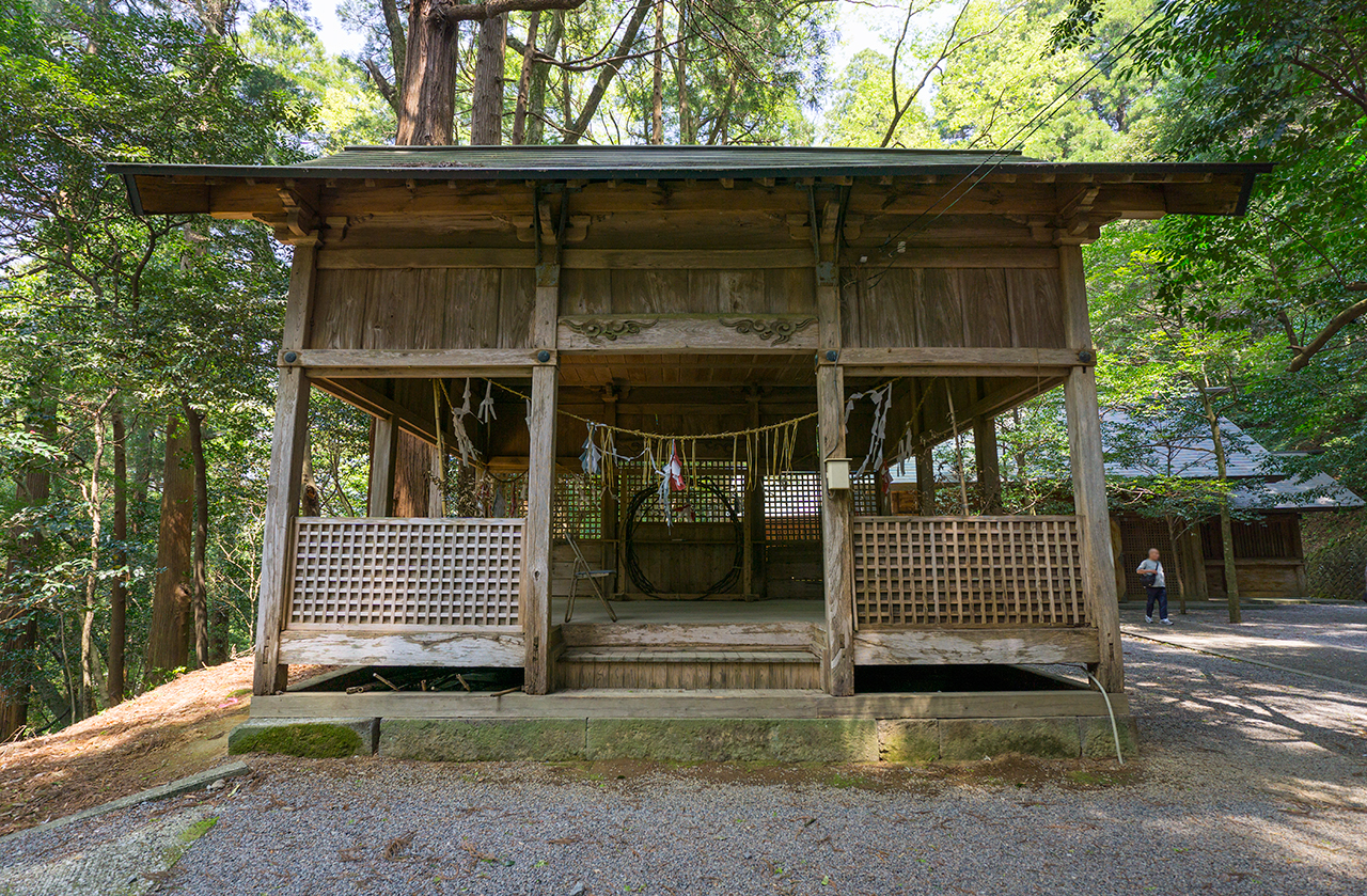 天岩戸神社 東本宮 神楽殿