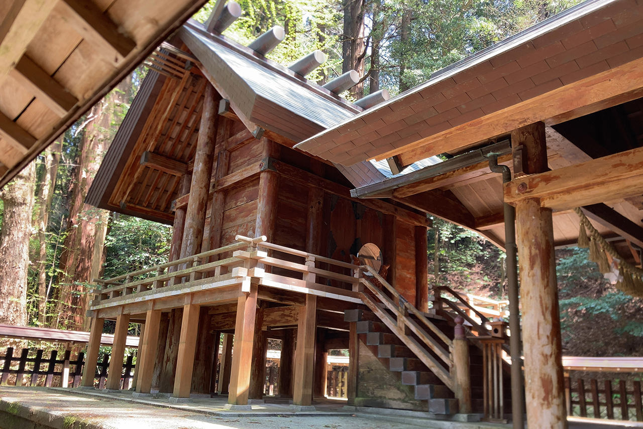 天岩戸神社 東本宮 本殿
