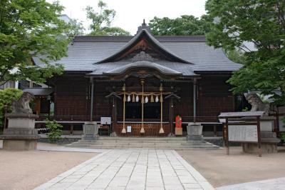 四柱神社 拝殿